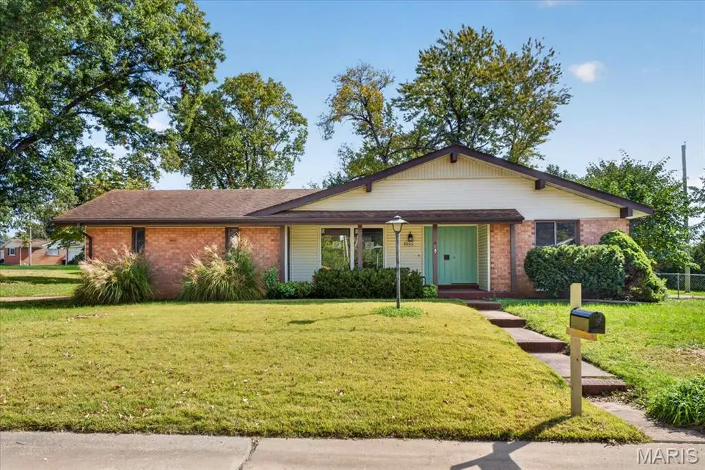 3000 Chadwick Drive, Florissant, MO 63033 - #1