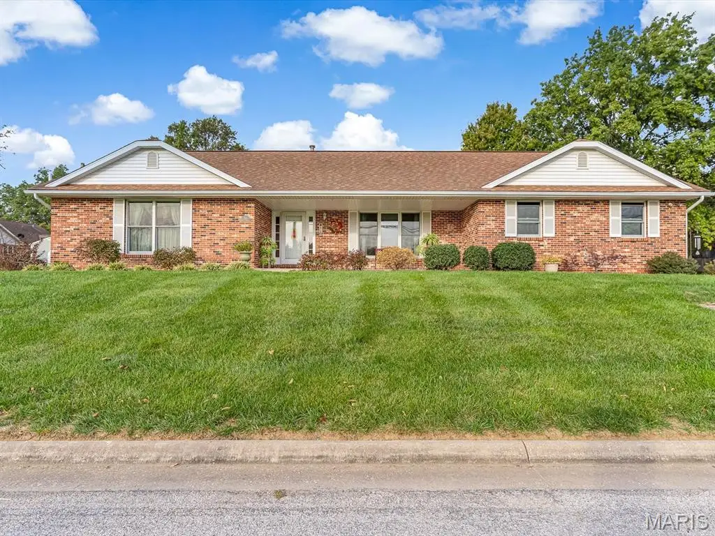 715 Legion Drive, Waterloo, IL 62298 - #1