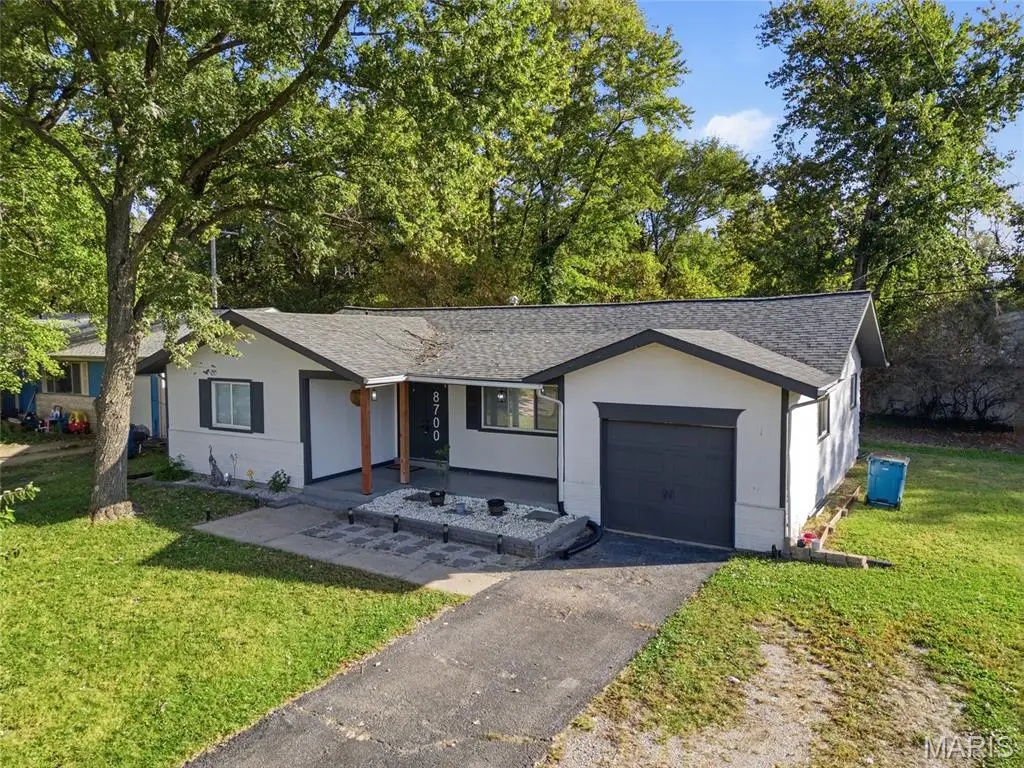 8700 Parkdale Drive, Caseyville, IL 62232 - #1