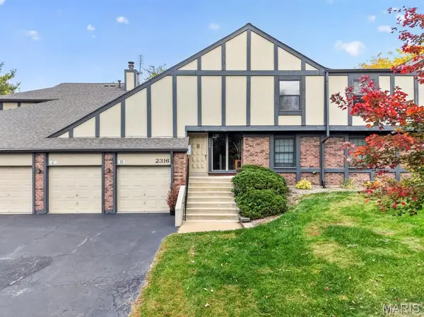 2316 Seven Pines Drive #6, Maryland Heights, MO 63146