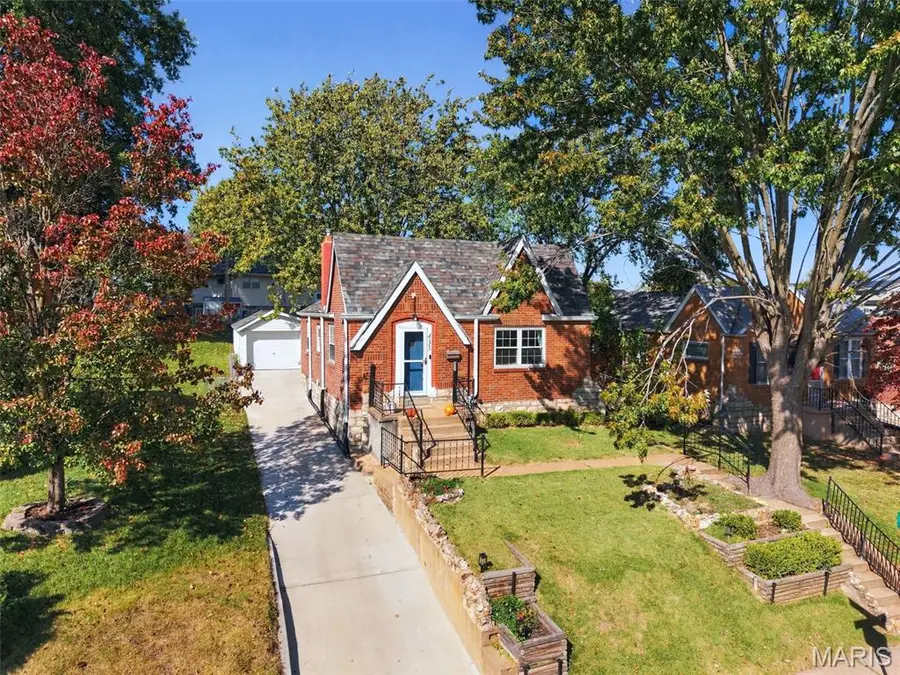 433 Winston Drive, Saint Louis, MO 63125 - #2
