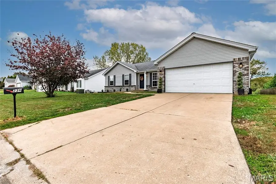 236 Royallmanor Lane, O Fallon, MO 63368 - #3