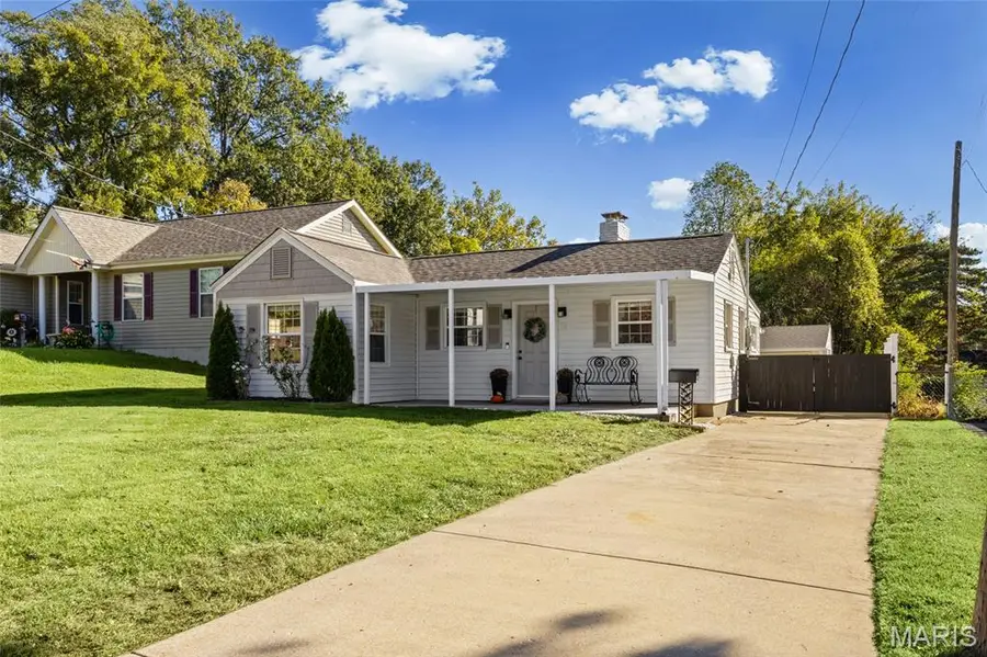 7904 Kingwood Street, Saint Louis, MO 63123 - #2