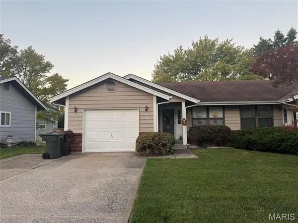 313 Della Drive, St Peters, MO 63376