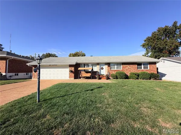 6029 Pebble Hill Drive, St Louis, MO 63123