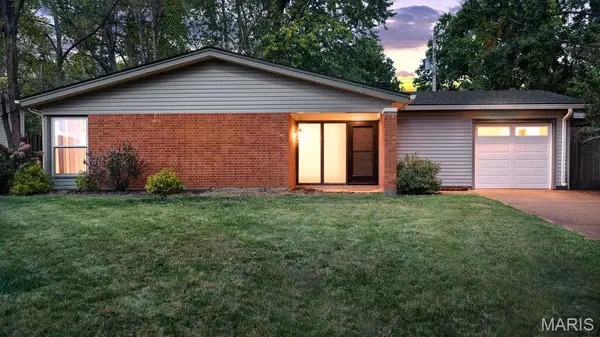 701 Chevron Drive, St Louis, MO 63125