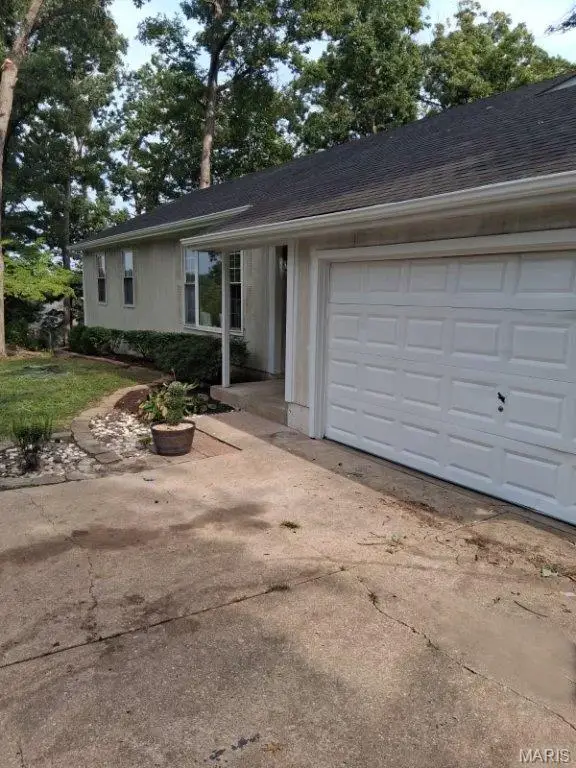 3920 Tara Place, Villa Ridge, MO 63089
