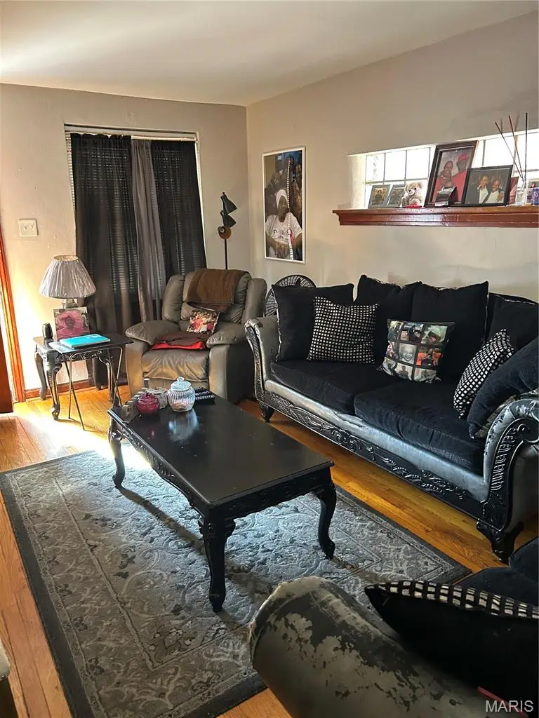 4614 Jamieson Avenue, Saint Louis, MO 63109 - #3