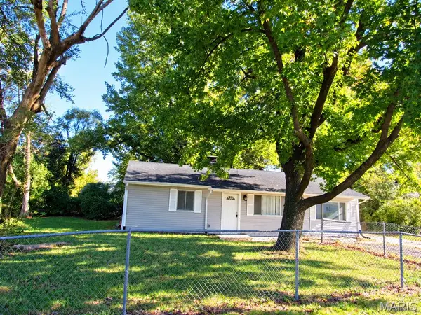 11 Saint Columba Drive, Cahokia, IL 62206