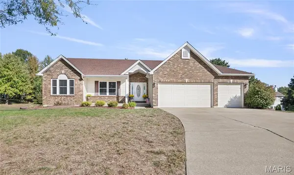 806 Grey Pine Court, Lake St Louis, MO 63367