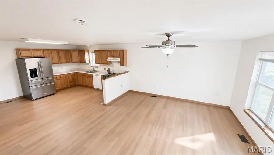 2133 E Lawrence Avenue, Springfield, IL 62703 - #3
