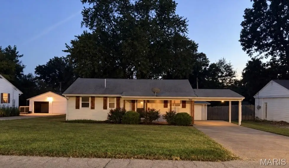 806 Vosholl Avenue, Warrenton, MO 63383 - #1