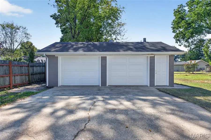 314 W 5th Street, Staunton, IL 62088 - #3