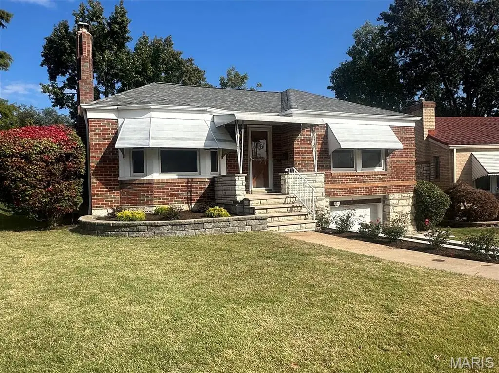 9128 Coral Drive, Saint Louis, MO 63123 - #1