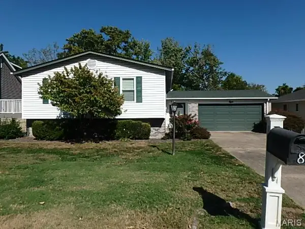 8 Roland Lane, St Peters, MO 63376