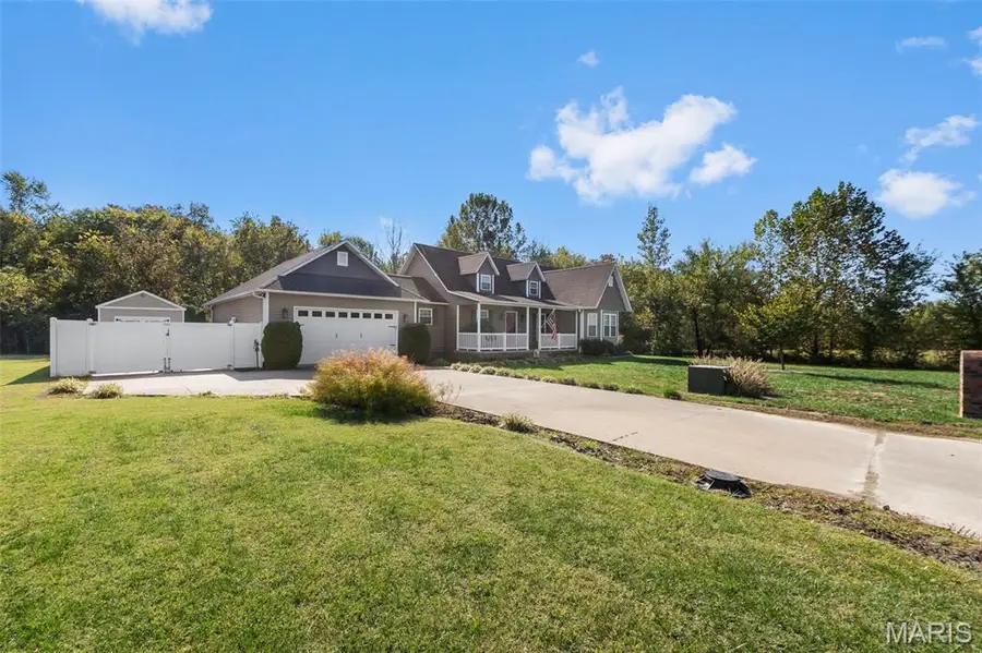 105 Parkview Drive, Scott City, MO 63780 - #2