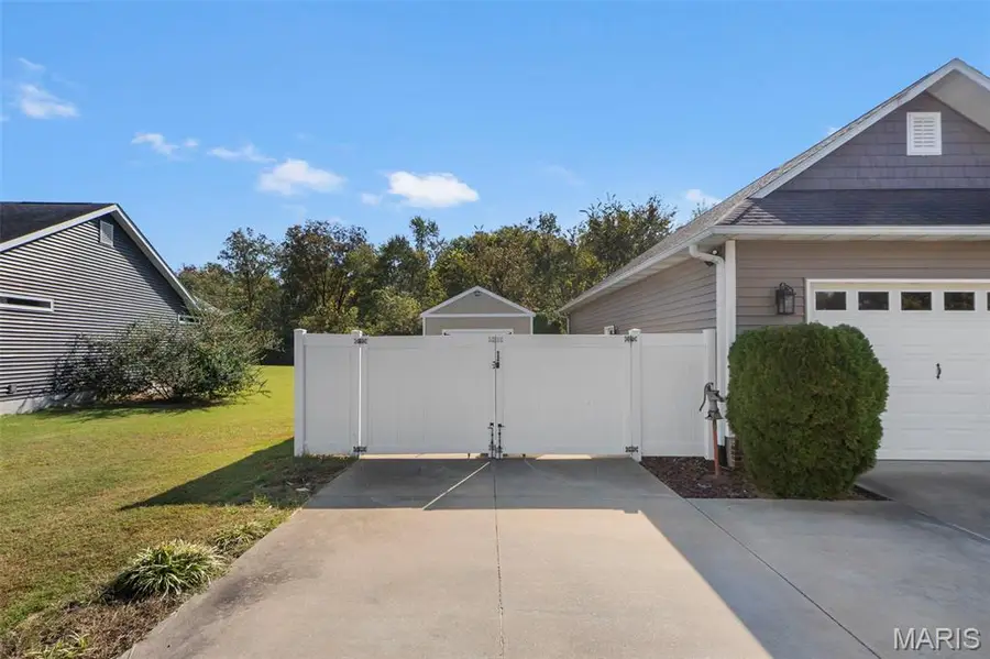 105 Parkview Drive, Scott City, MO 63780 - #3