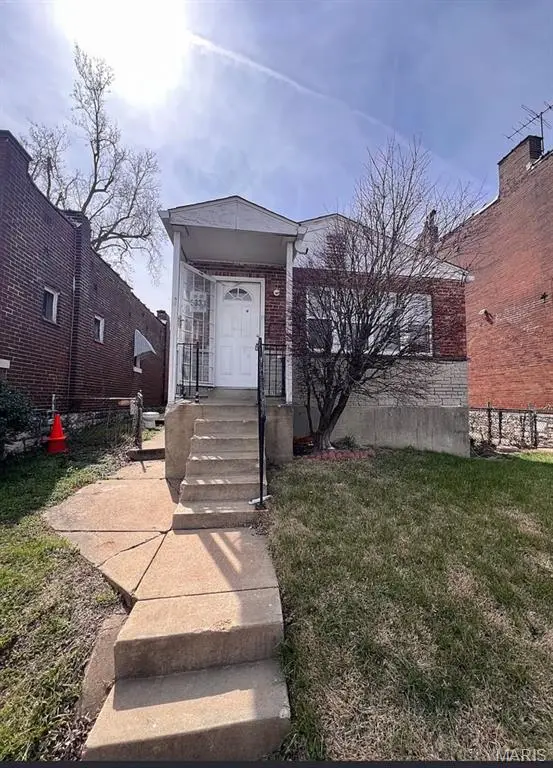 5333 Von Phul Street, Saint Louis, MO 63107 - #1