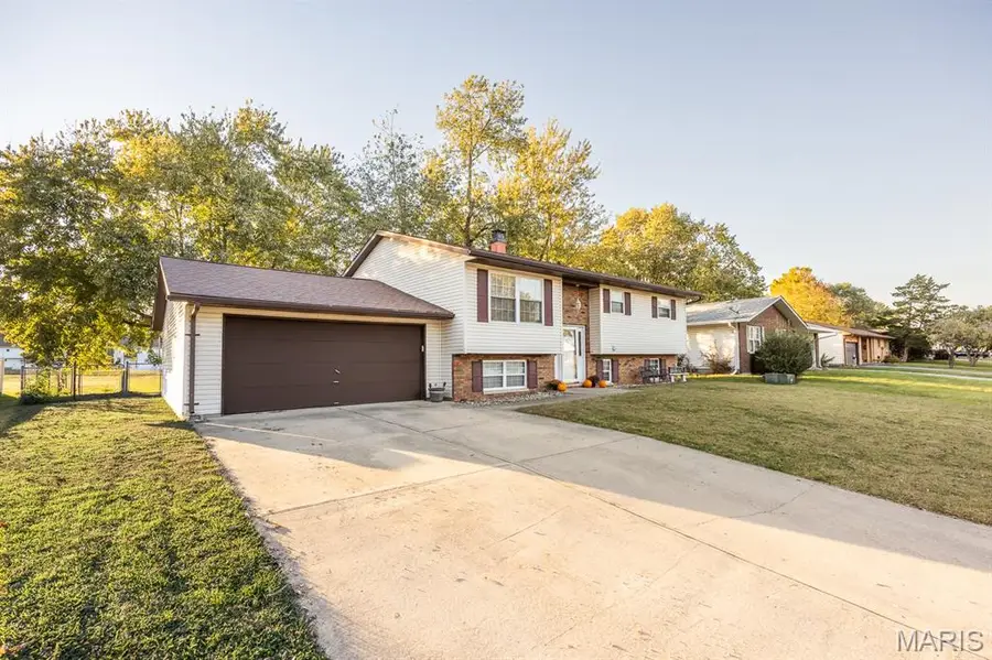 403 Roland Avenue, New Baden, IL 62265 - #2