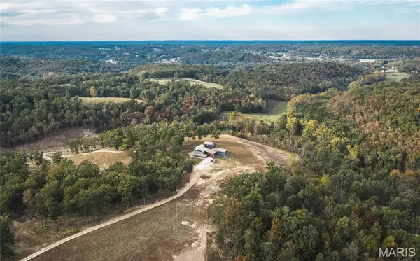 407 Boeckman Bridge Road, St Elizabeth, MO 65047