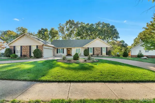 14650 Chesterfield Trails Drive, Chesterfield, MO 63017