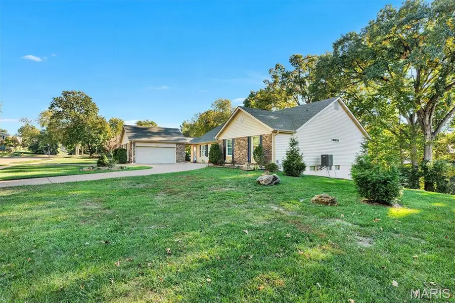 14650 Chesterfield Trails Drive, Chesterfield, MO 63017 - #2