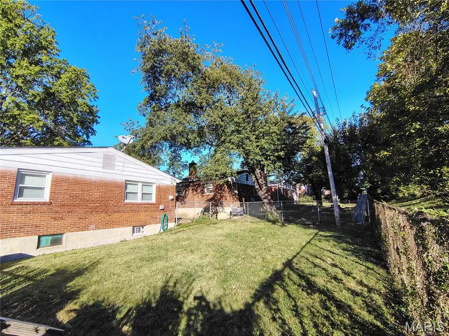 7158 Willow Tree Lane, University City, MO 63130 - #3