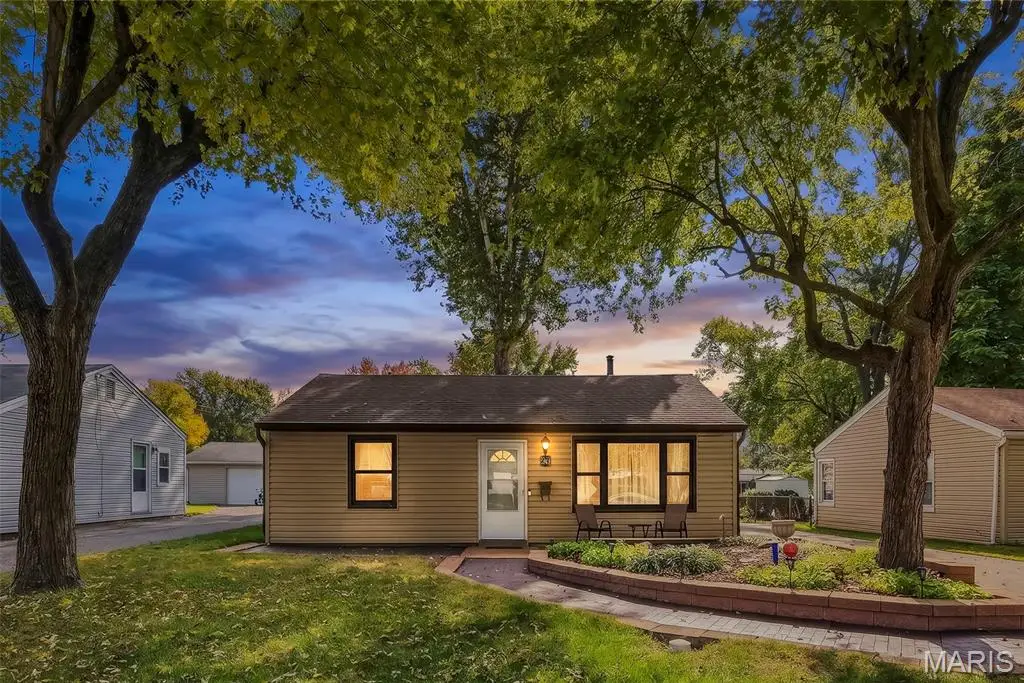 27 Mcnulty Drive, Florissant, MO 63031 - #1
