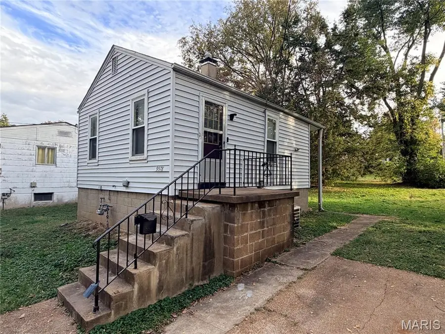 9578 Breckenridge Road, Breckenridge Hills, MO 63114 - #2
