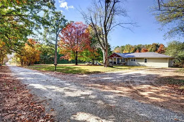 12367 Maple Drive, Conway, MO 65632