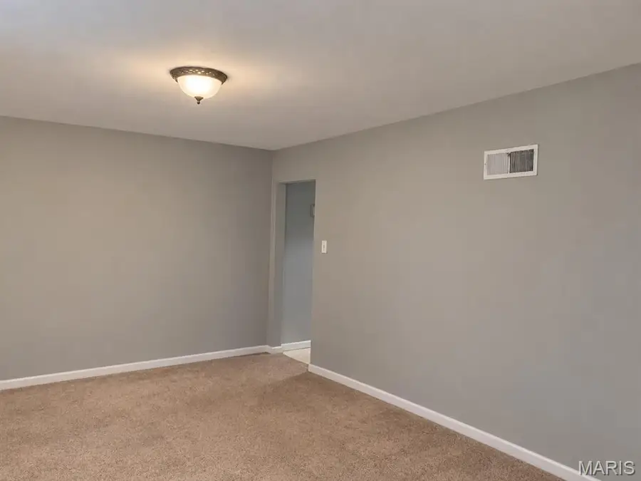 4708 N Hills Lane, Cool Valley, MO 63121 - #2