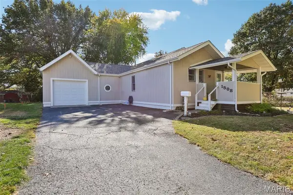 1508 Karin Drive, Swansea, IL 62226