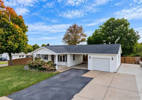 12103 Belaire Place, Maryland Heights, MO 63043