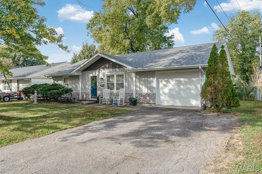 404 Willow Drive, Ofallon, IL 62269 - #2