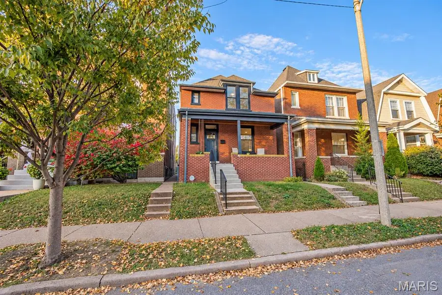 4015 Flad Avenue, Saint Louis, MO 63110 - #2