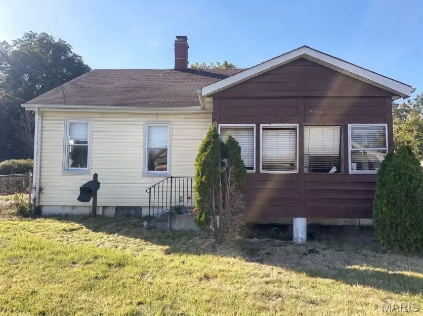 3307 Marvin Avenue, Saint Louis, MO 63114 - #2