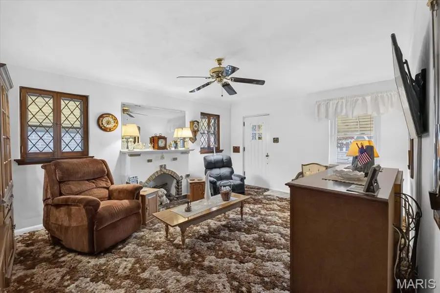 6800 Parkwood Place, Saint Louis, MO 63116 - #3