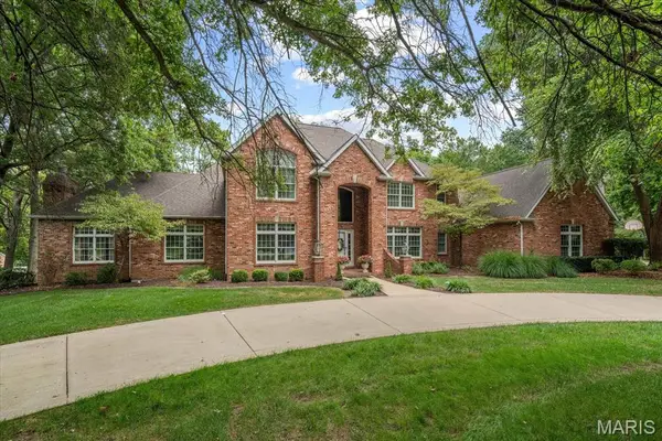 2917 18th Fairway Drive, Belleville, IL 62220