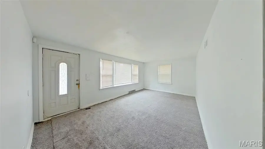 1816 N Hanley Road, Saint Louis, MO 63114 - #2