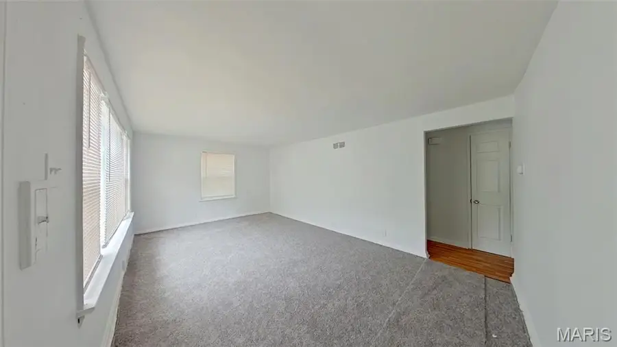 1816 N Hanley Road, Saint Louis, MO 63114 - #3