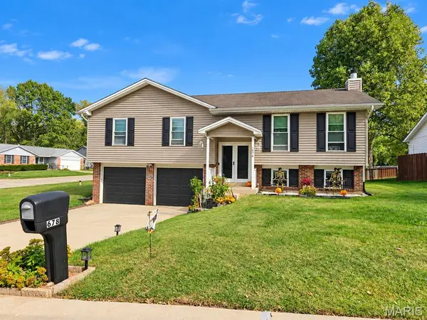 678 Woodstream Drive, St Charles, MO 63304