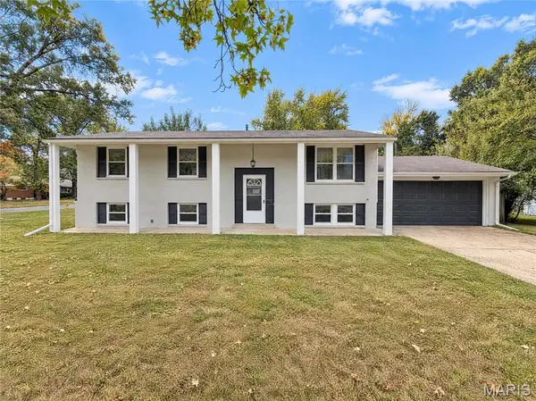 1505 Burning Tree Drive, Florissant, MO 63033