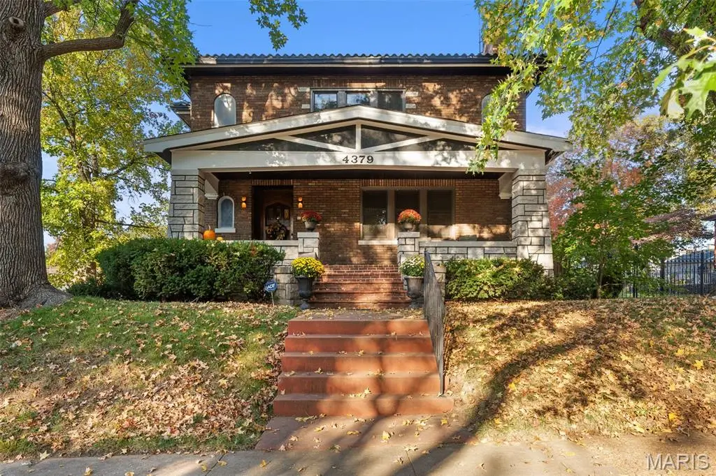 4379 Holly Hills Boulevard, Saint Louis, MO 63116 - #1