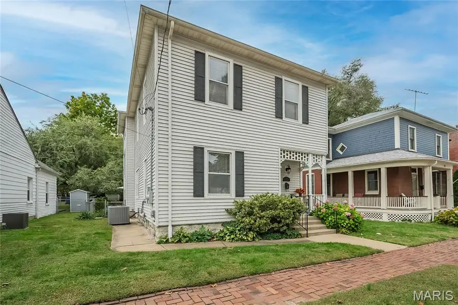 717 Clark Street, Saint Charles, MO 63301 - #3