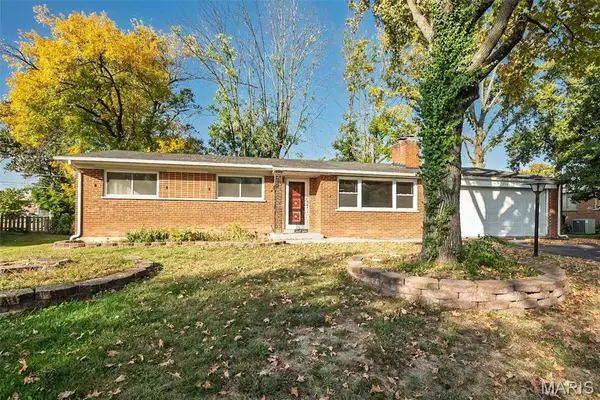 530 Lodge Drive, St Louis, MO 63126