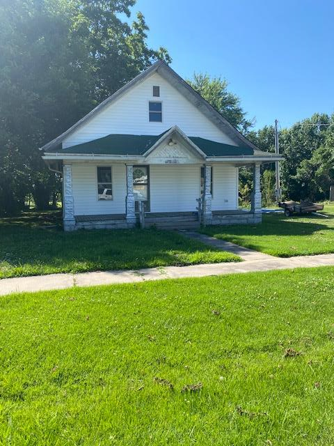 611 Pine St., Callao, MO 63532