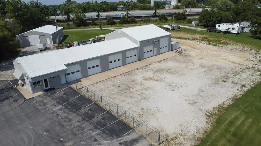 959 W Highway 24, Moberly, MO 65270 - Image #2