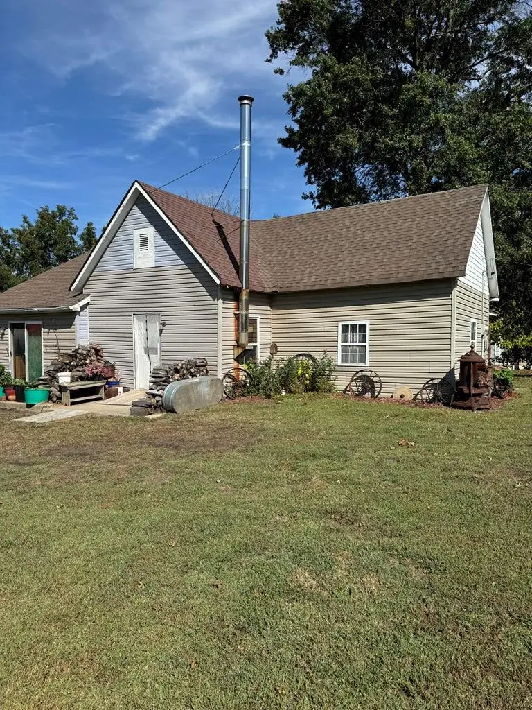 201 Macon Street, Callao, MO 63534 - Image #2