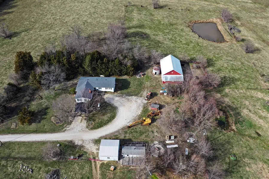 25998 Hemlock Rd, Bevier, MO 63532 - Image #2