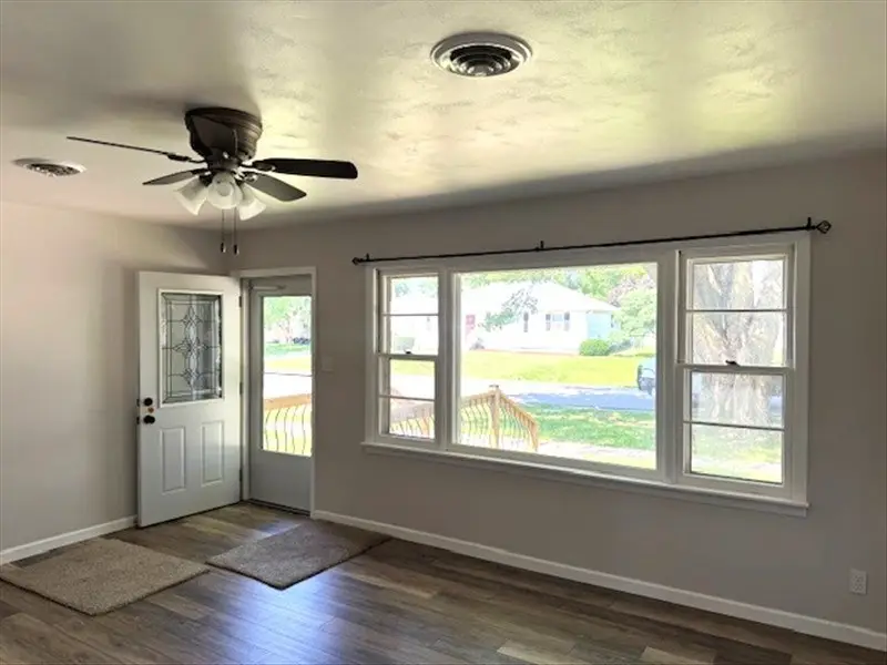 604 Broadway Street, Macon, MO 63552 - Image #2